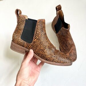 Madewell Ainsley Chelsea Boot in Spotted Calf Hair Sz 7